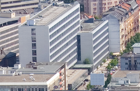 Seit 1971 ist dieser Bürokomplex Sitz des Oberlandesgerichts Frankfurt am Main